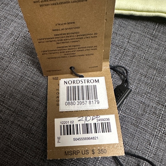 Burberry Monogram Motif Reversable Leather Belt - Picture 3 of 7